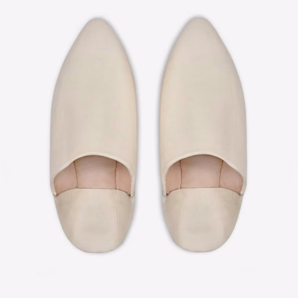 Cream colored traditional Moroccan leather slippers