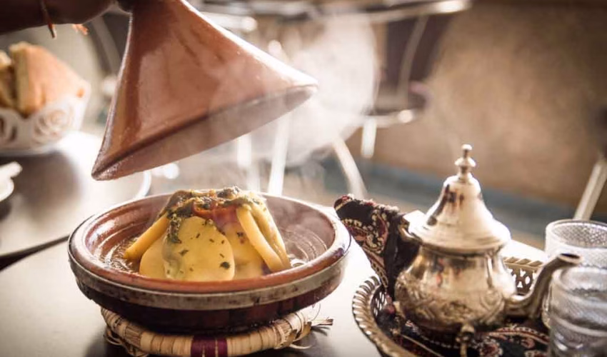 Discovering the Flavors of Morocco: A Journey Through Traditional Moroccan Cuisine