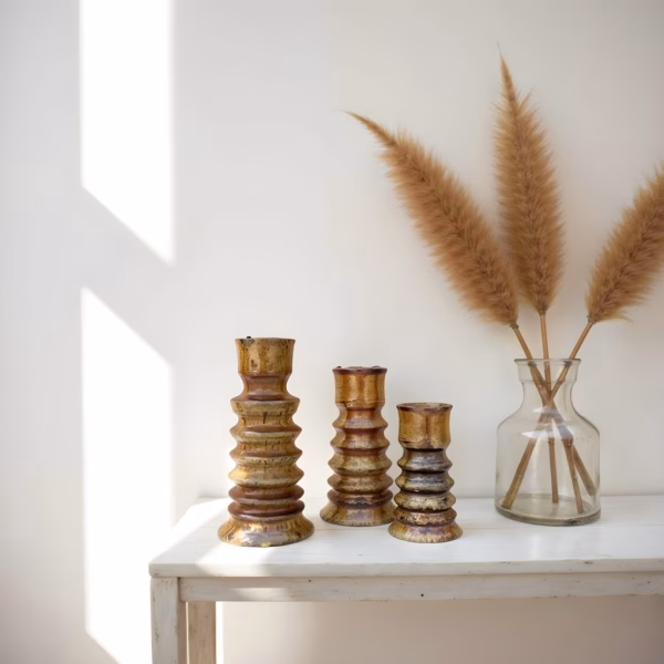 Light brown candleholder set with pampas grass decor