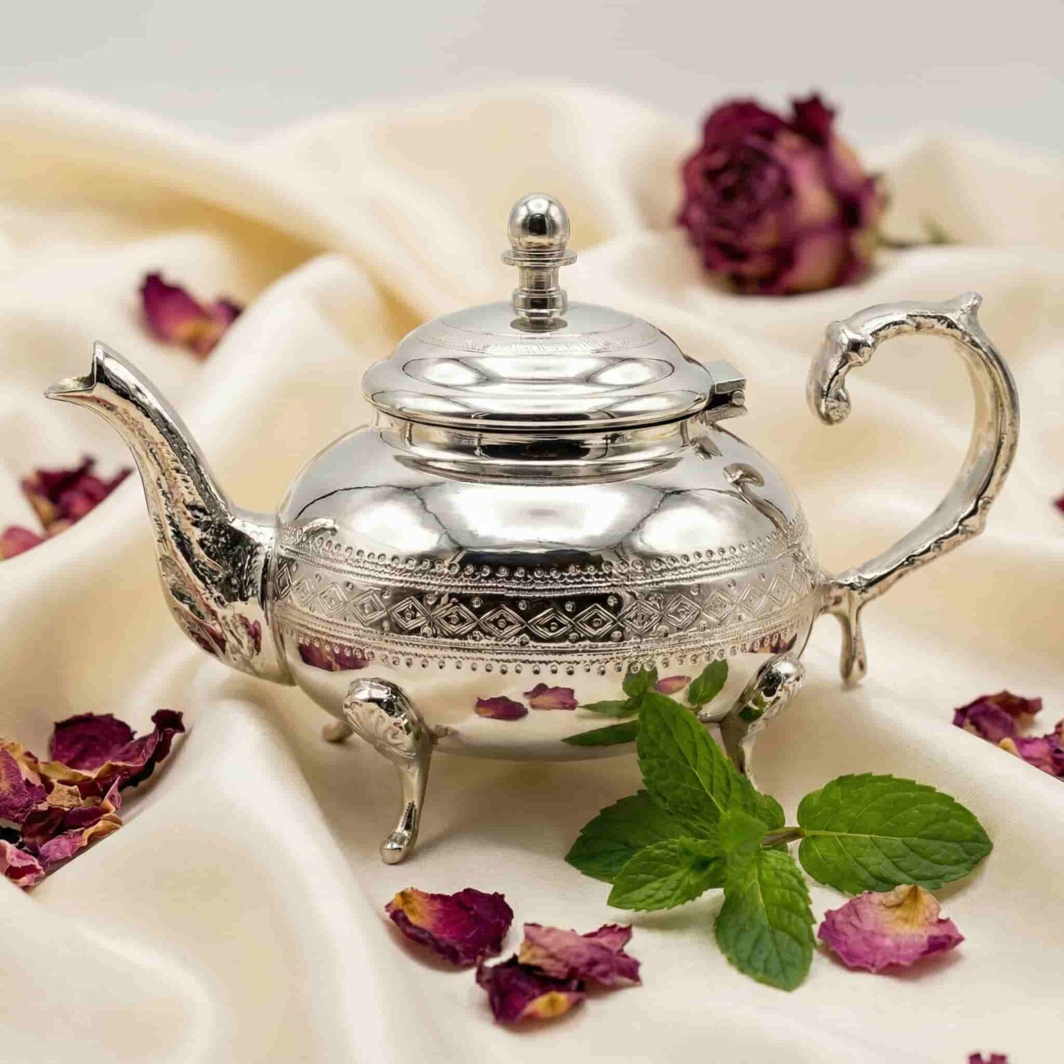 Diamond Pattern Texture Teapot Diamond Pattern Silver Teapot - Hand-Engraved | Marrakeche